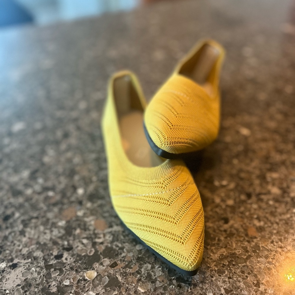 SHEIN Ribbed Point Toe Ballet Flats - Picture 5 of 7